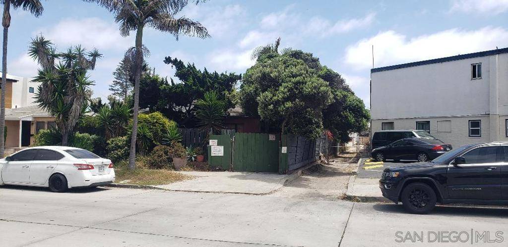 San Diego, CA 92109,815 Reed Avenue