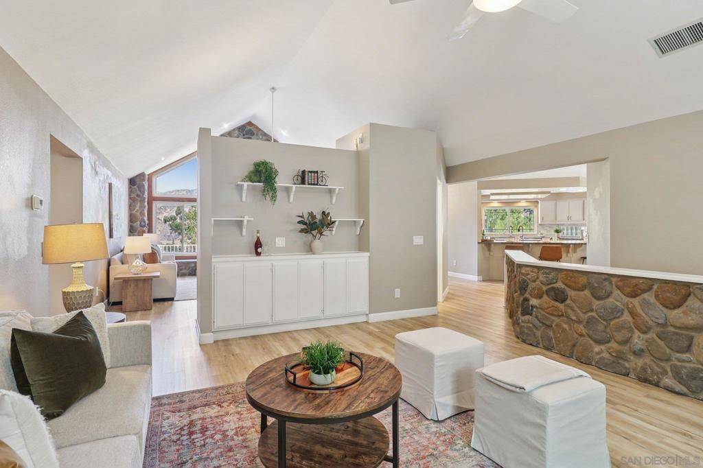 Lakeside, CA 92040,11810 Hi Ridge Rd