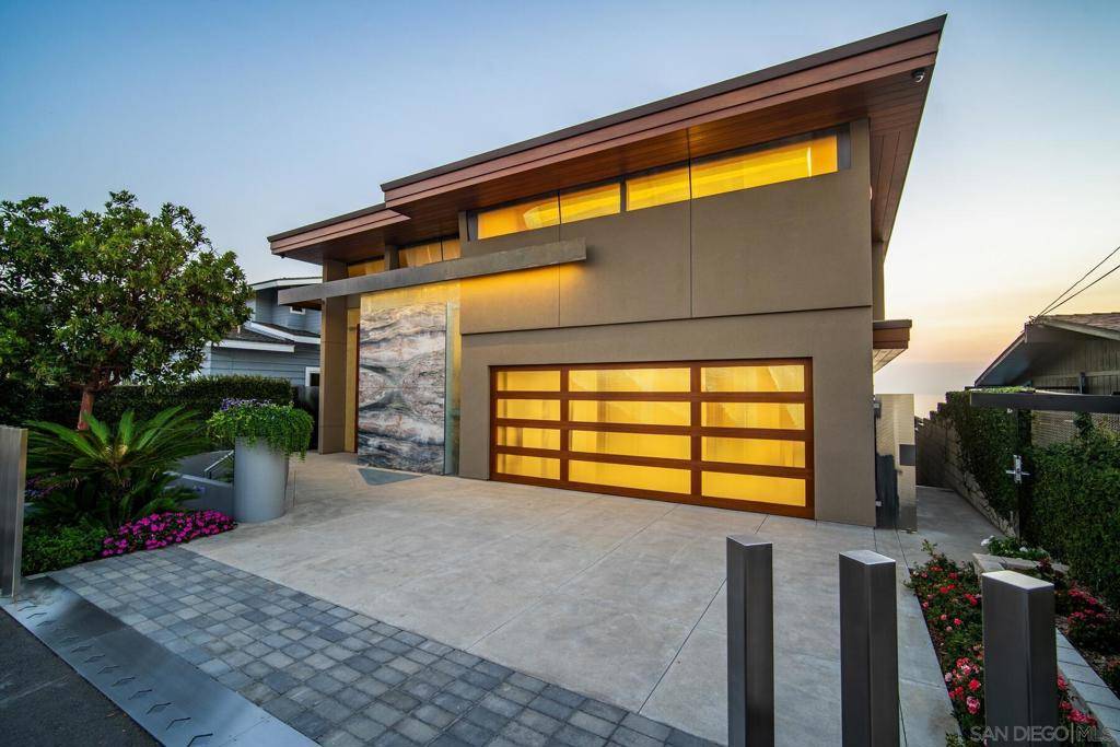 Encinitas, CA 92024,1230 Neptune Ave