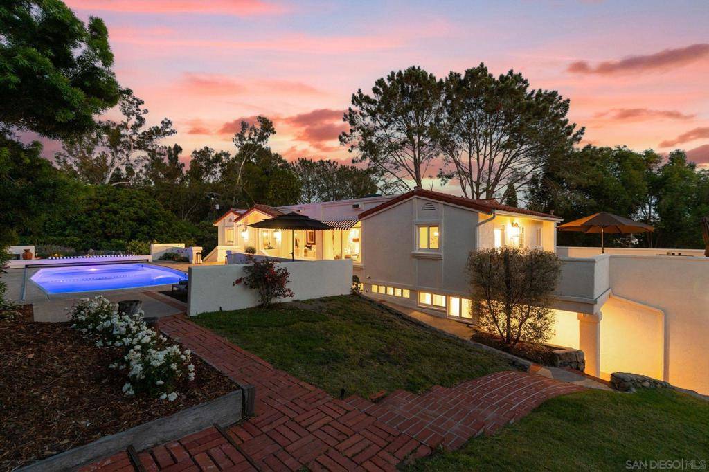 Rancho Santa Fe, CA 92067,6347 Las Colinas
