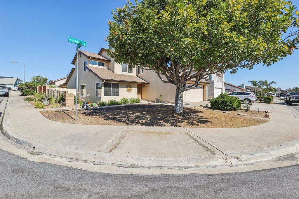San Diego, CA 92154,823 Fuchsia Ln