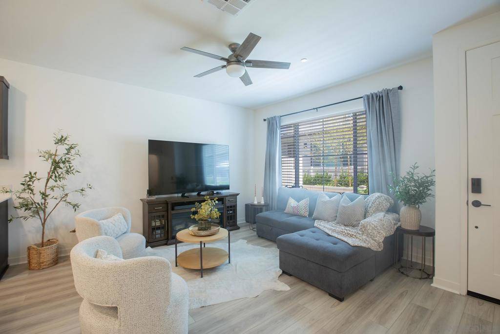 Fallbrook, CA 92028,308 SEEDLING WAY