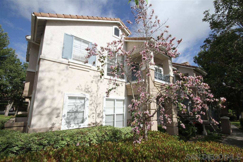 San Diego, CA 92130,12557 Ruette Alliante #174