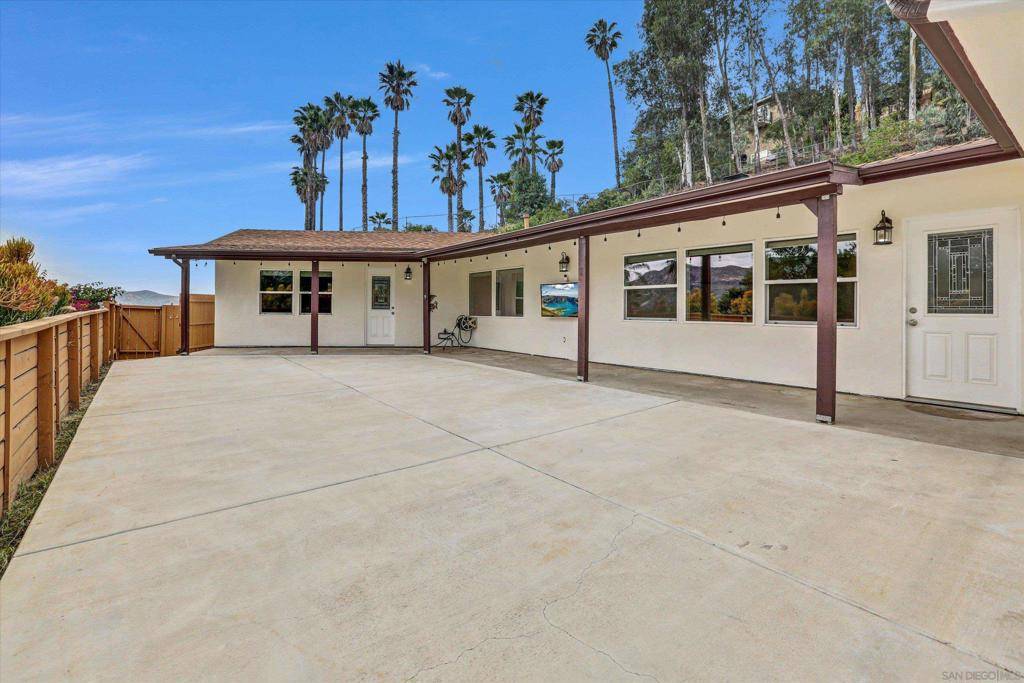 Lakeside, CA 92040,11694 Hi Ridge Road