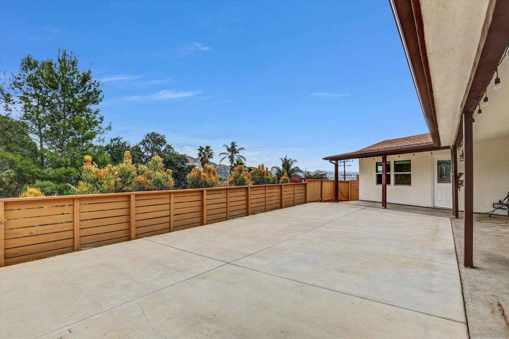 Lakeside, CA 92040,11694 Hi Ridge Road