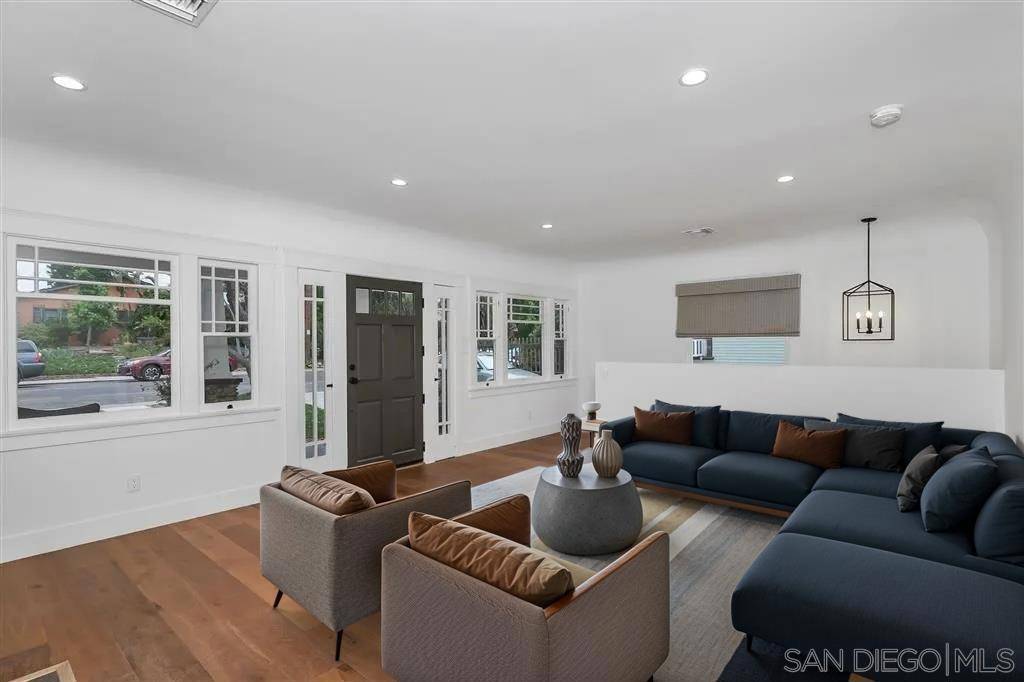 San Diego, CA 92104,2635 Montclair Street