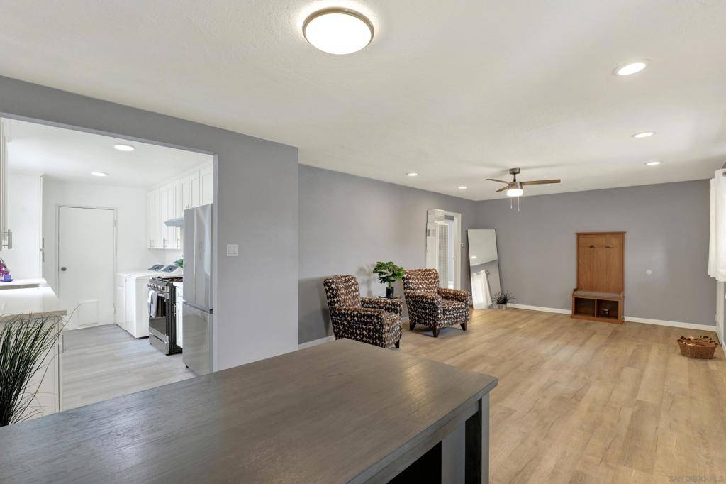 San Diego, CA 92117,5143 Conrad Ave