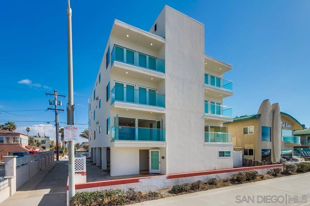 San Diego, CA 92109,3449 Ocean Front Walk