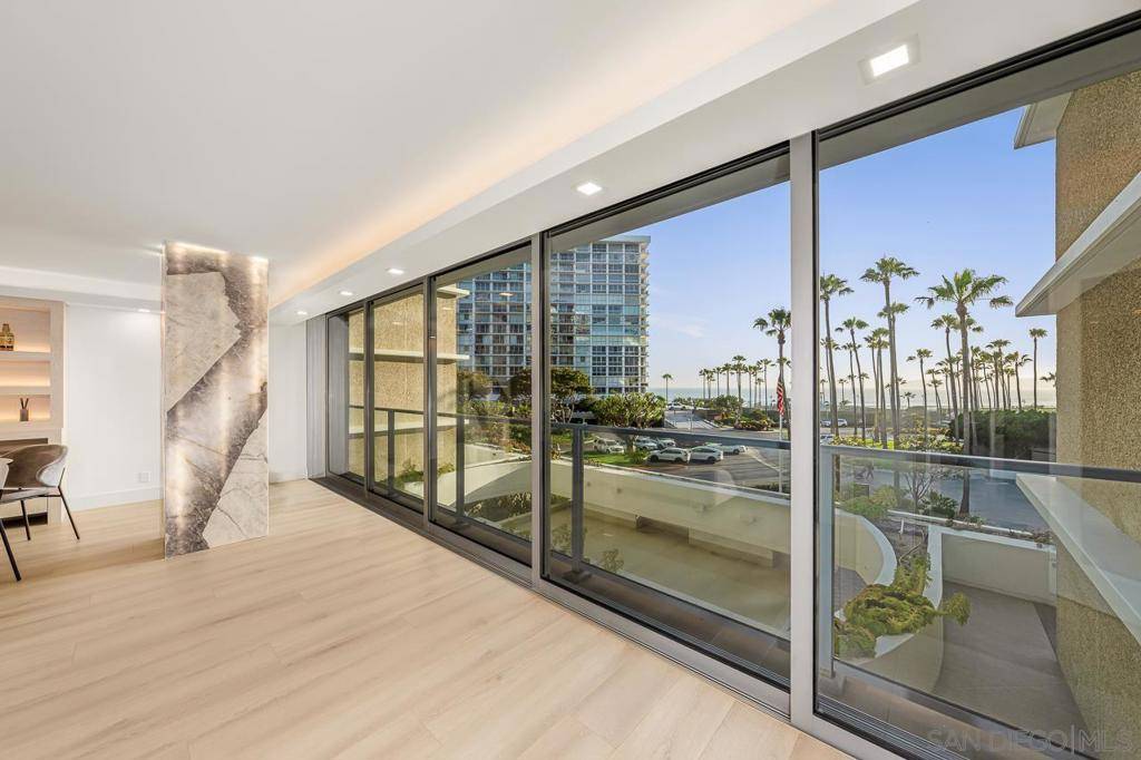Coronado, CA 92118,1820 Avenida Del Mundo #210