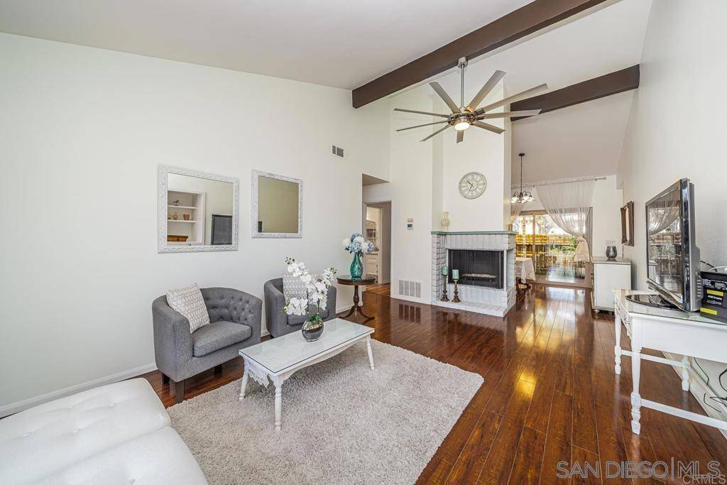 Vista, CA 92084,1414 Market St