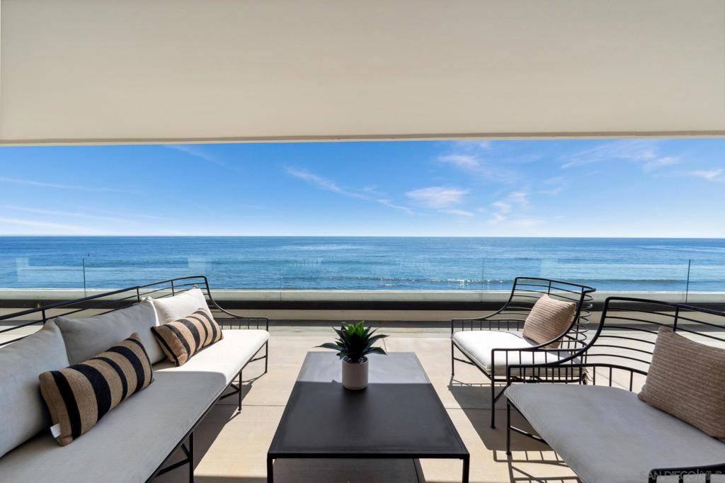 La Jolla, CA 92037,5366 Calumet Ave