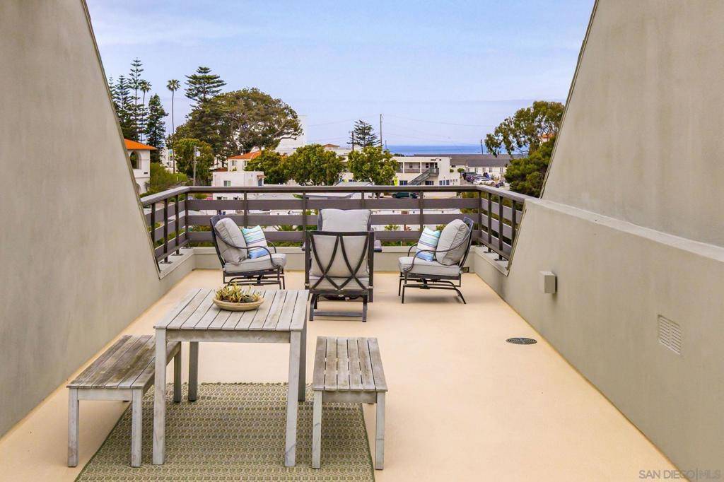 Carlsbad, CA 92008,2563 State St