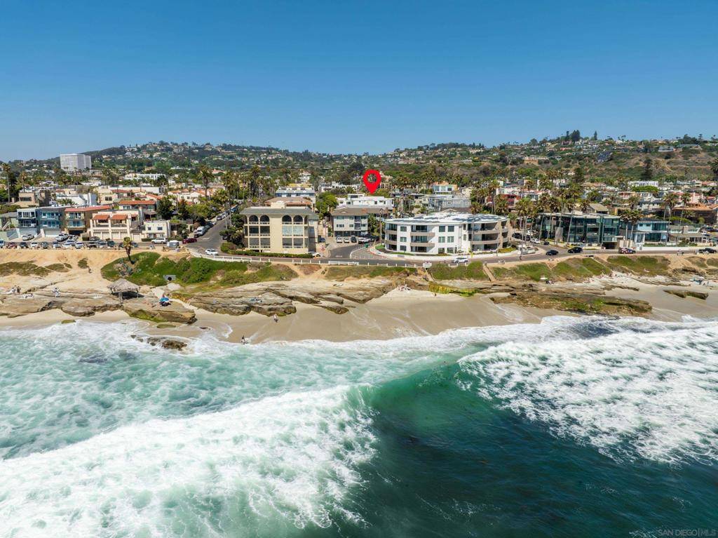 La Jolla, CA 92037,242 Playa Del Norte St