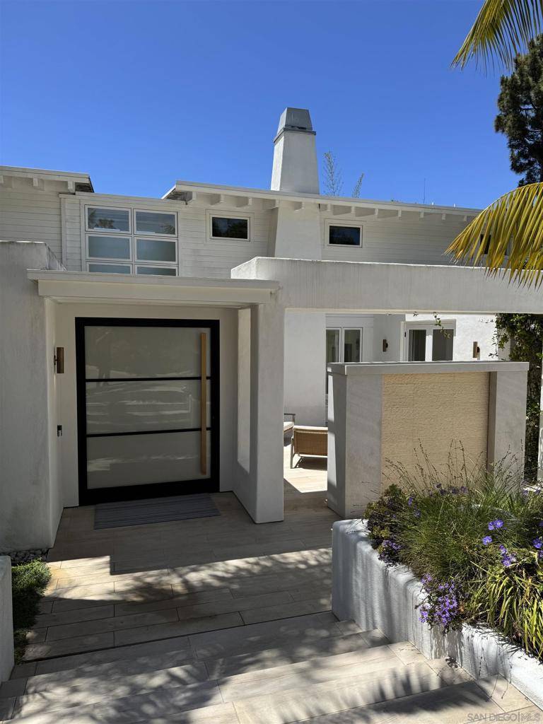Encinitas, CA 92024,1348 Hymettus Ave