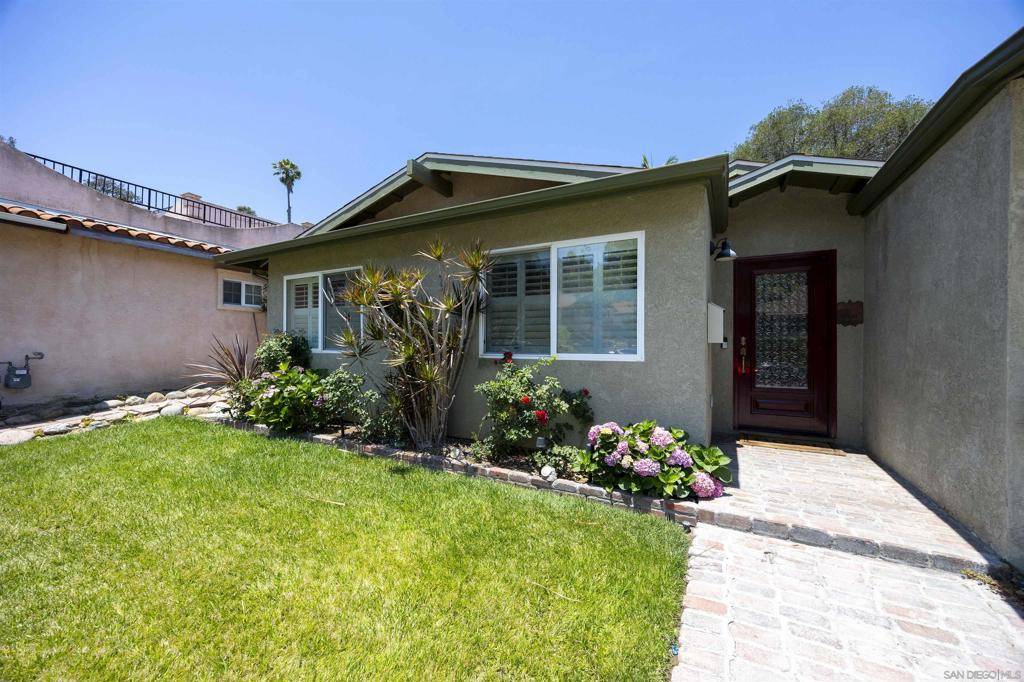 San Diego, CA 92117,4582 Chateau Drive