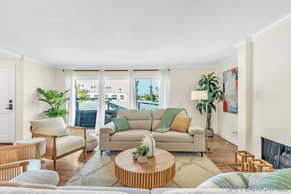 Coronado, CA 92118,24 Montego Court