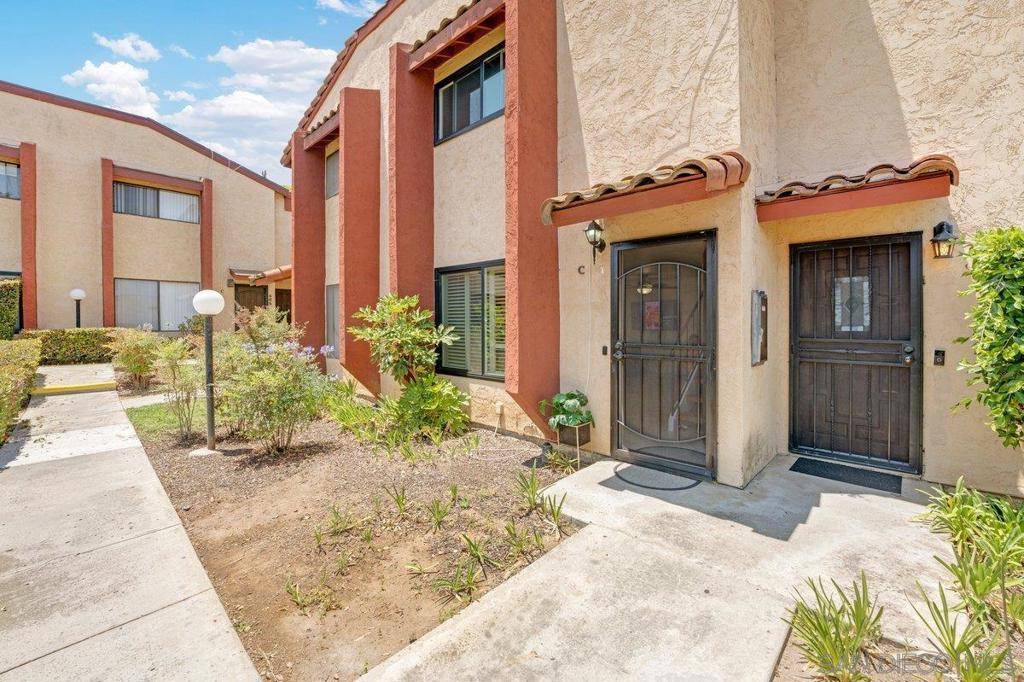 El Cajon, CA 92020,602 S Mollison Ave #C