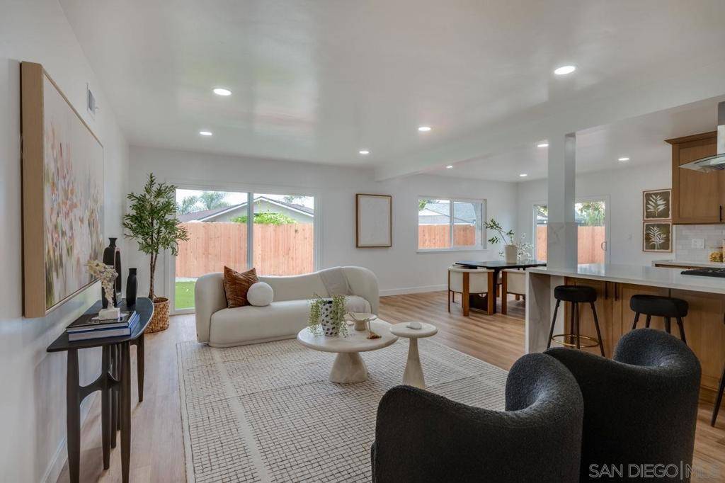 San Diego, CA 92110,2244 Milton Ct