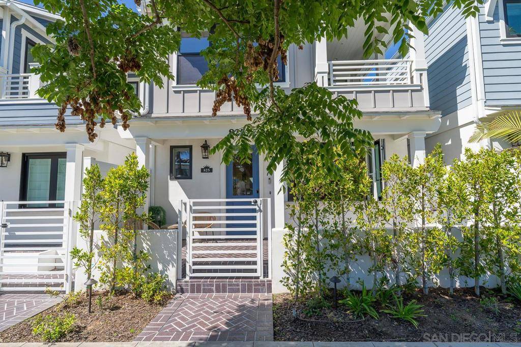 Coronado, CA 92118,825 9th St.