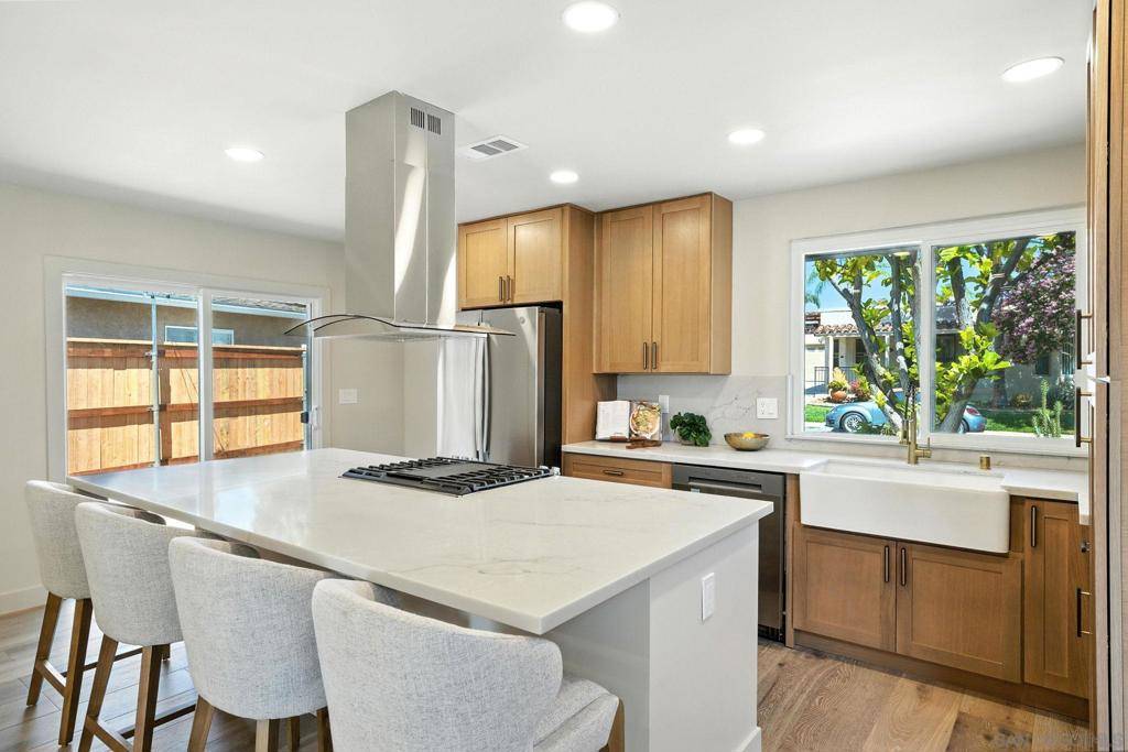 San Diego, CA 92115,4551 Highland Ave