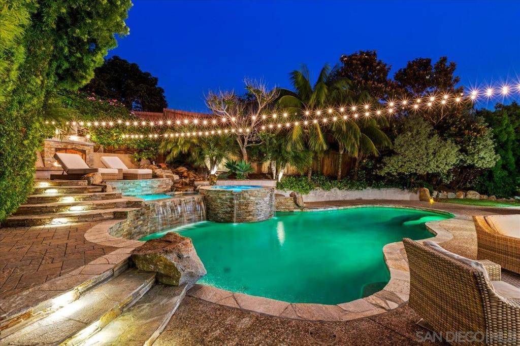 Carlsbad, CA 92008,3736 Donna Ct