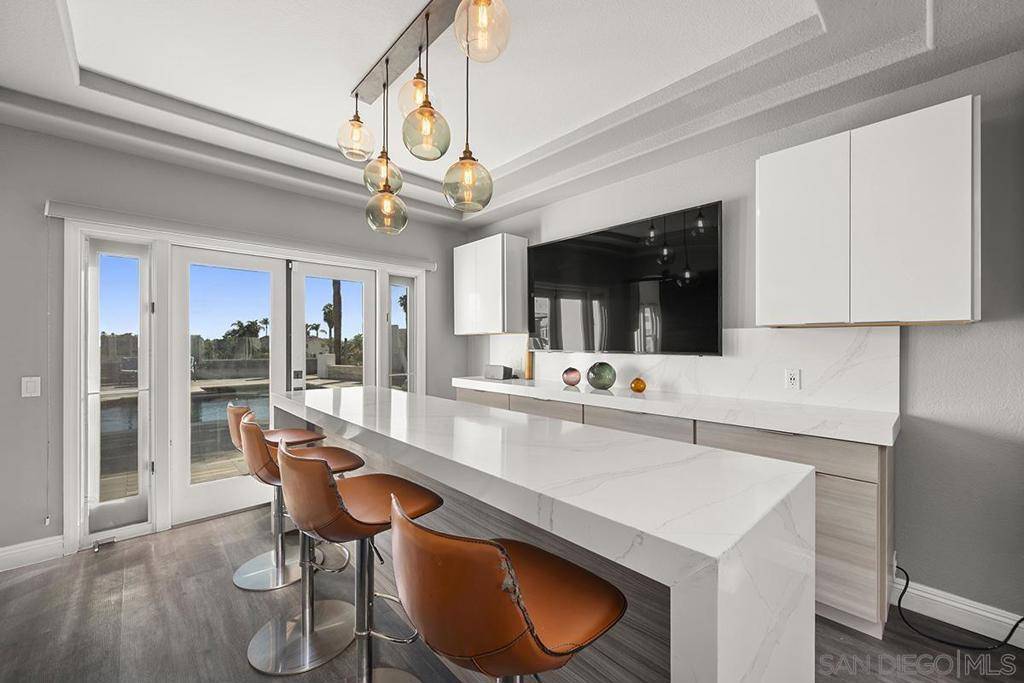 Bonita, CA 91902,376 Canyon Ridge