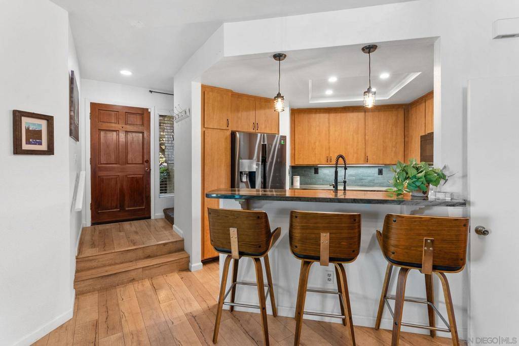 Santee, CA 92071,7402 Fortuna Vista Ct #17