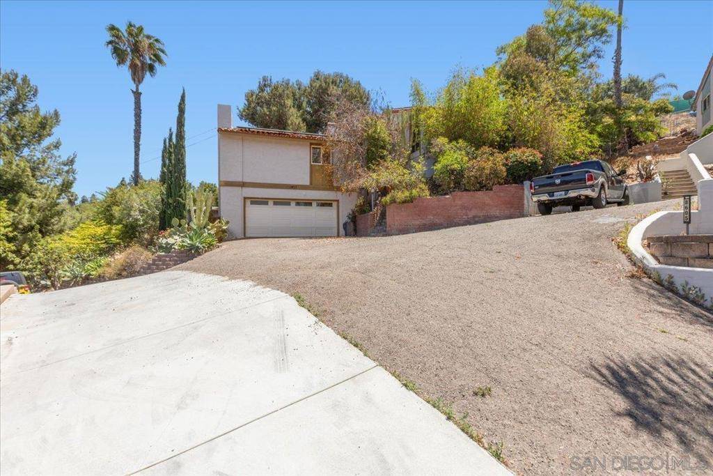 Spring Valley, CA 91977,8621 Golf Drive