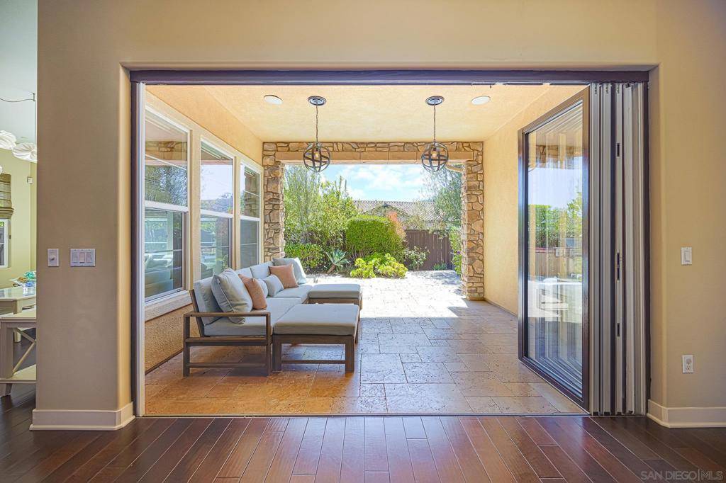 Carlsbad, CA 92009,7152 Sitio Corazon
