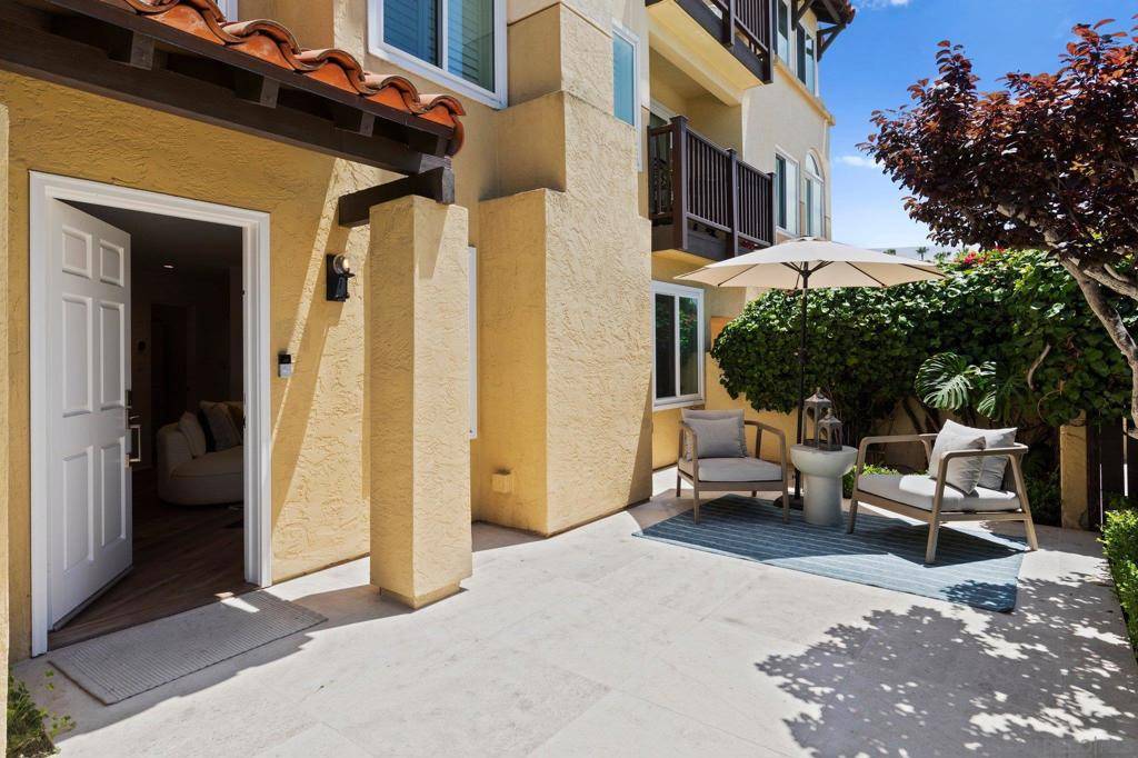 La Jolla, CA 92037,8121 Camino Del Sol #102