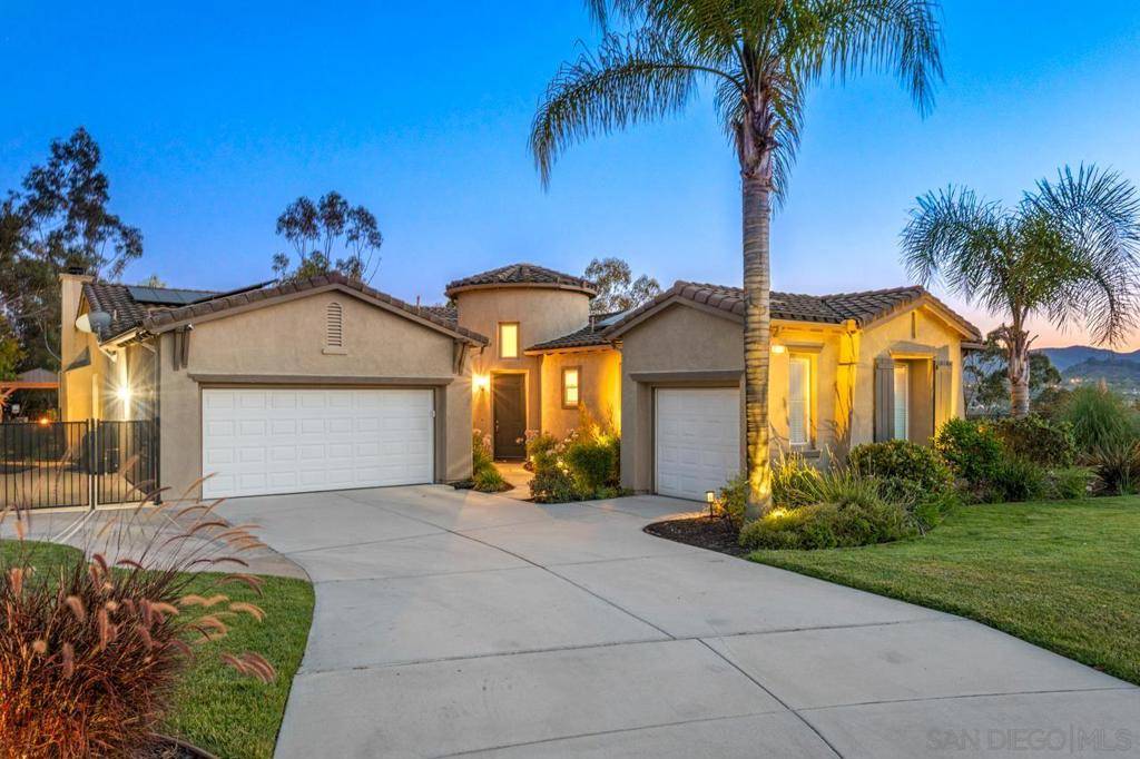 Escondido, CA 92026,26112 Crescendo Drive