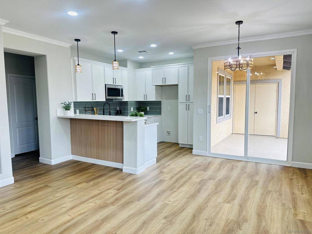 San Diego, CA 92128,12665 Creekview Dr #140
