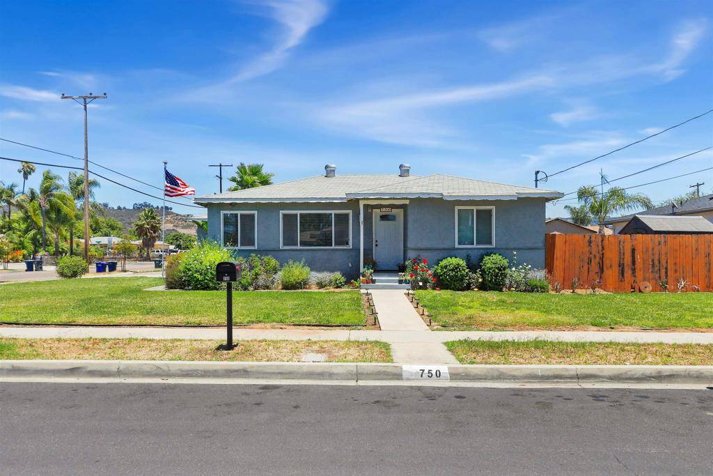 Escondido, CA 92027,750 Fern St
