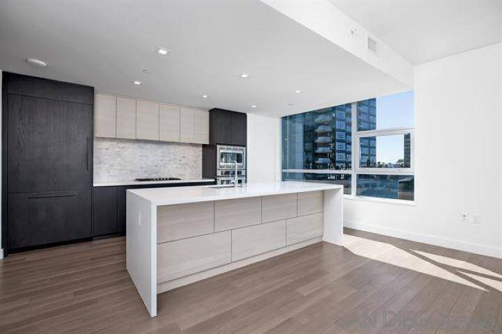 San Diego, CA 92101,1388 Kettner Blvd #403