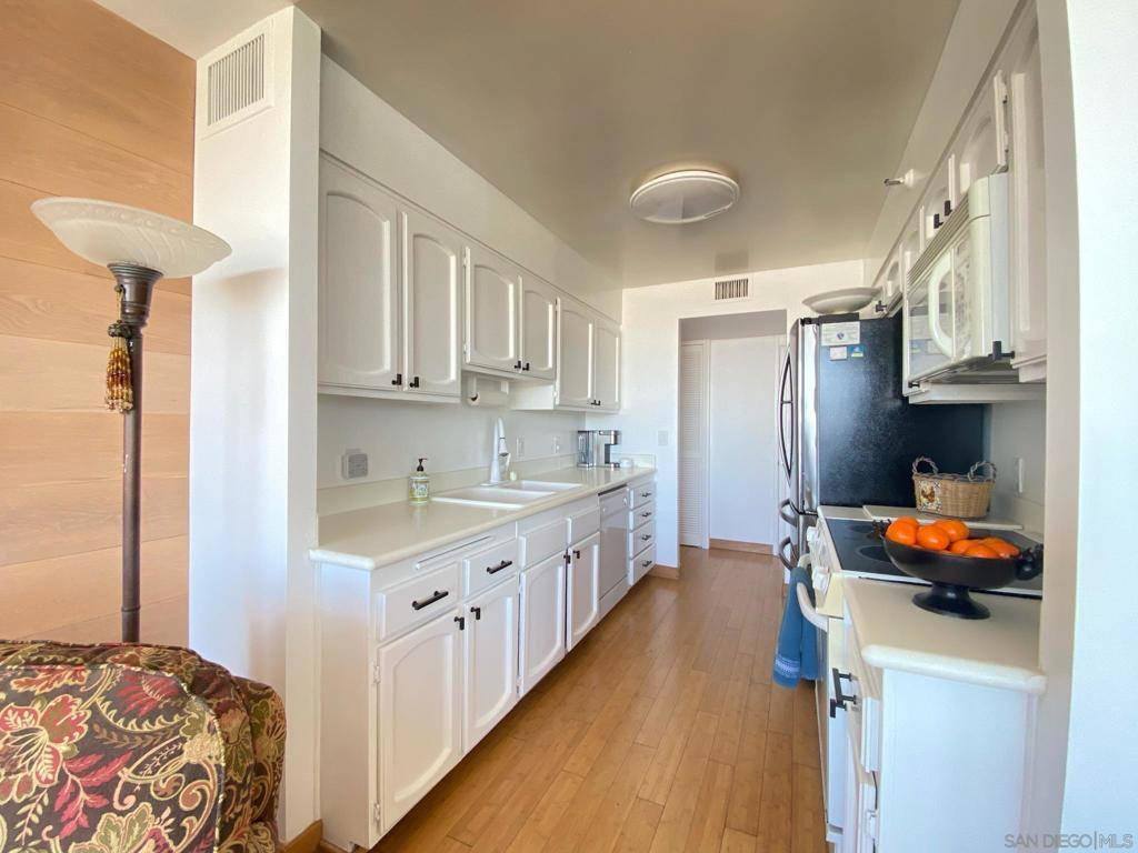 Coronado, CA 92118,1820 Avenida Del Mundo #808