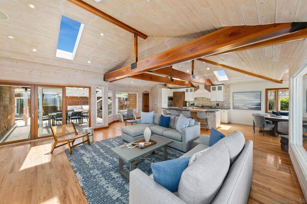 San Diego, CA 92109,4853 Ocean/Law