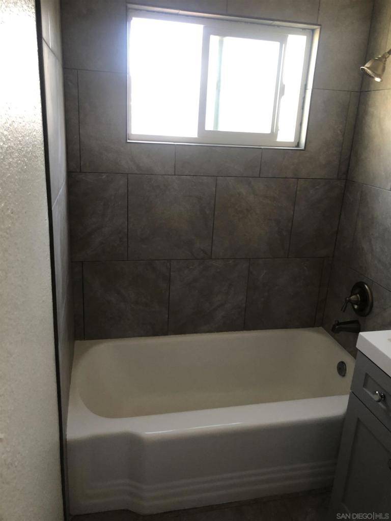 558 East Lexington El Cajon, CA 92020