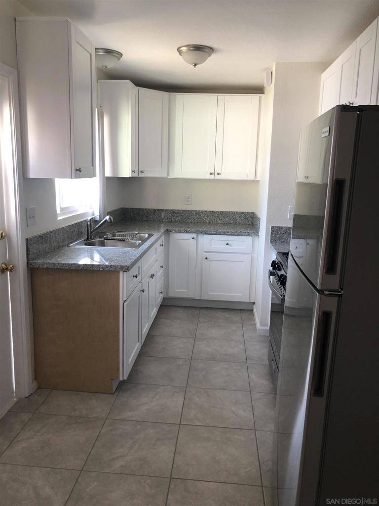 El Cajon, CA 92020,558 East Lexington