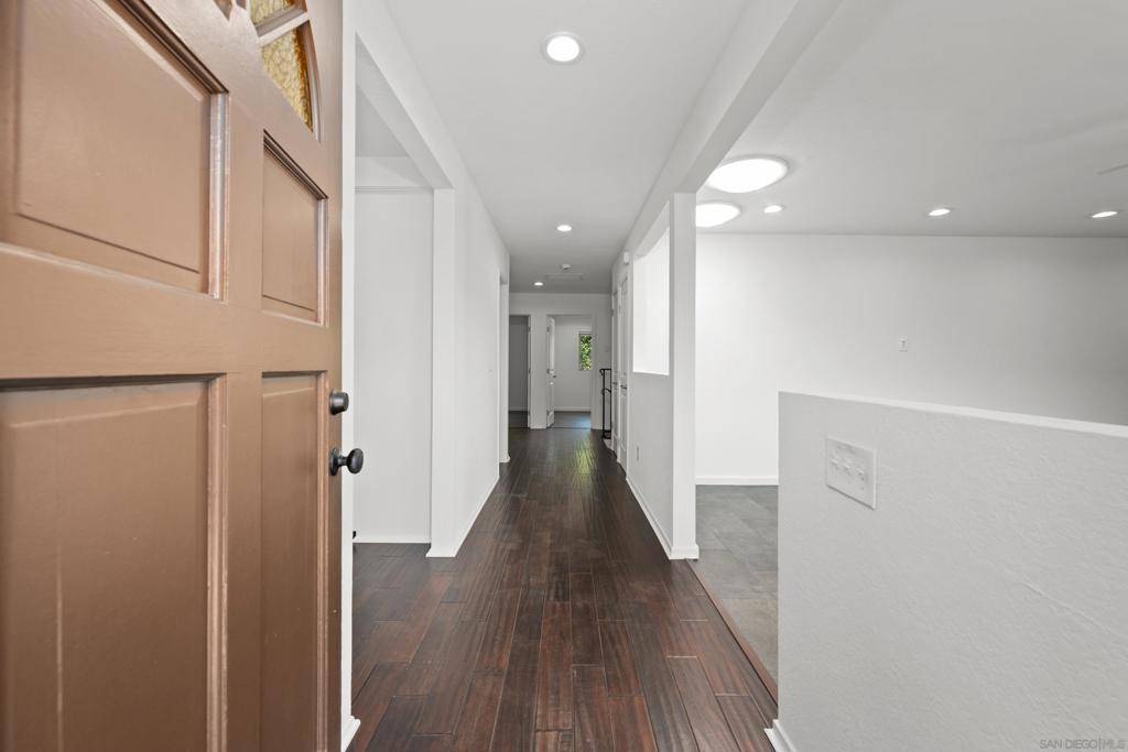 Vista, CA 92083,219 Lyon Cir