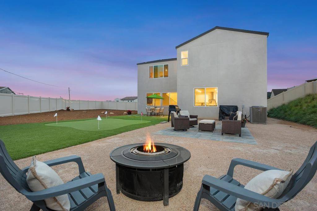 Fallbrook, CA 92028,35505 Orchard Trails