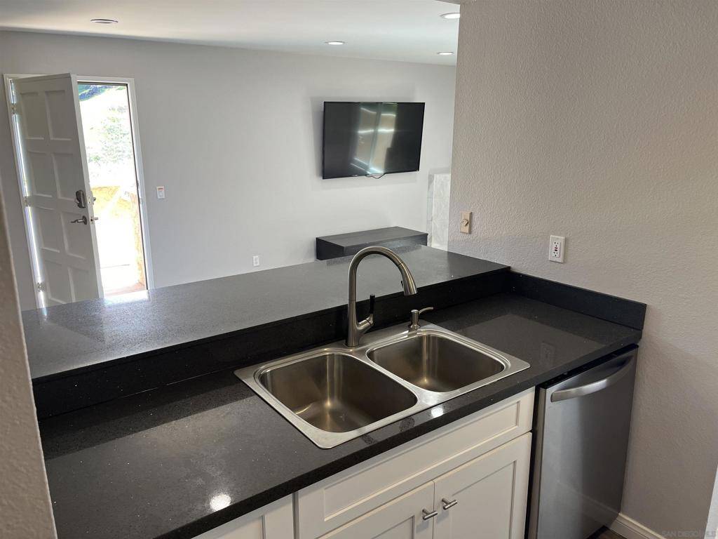 San Diego, CA 92037,8292 Gilman Dr #49