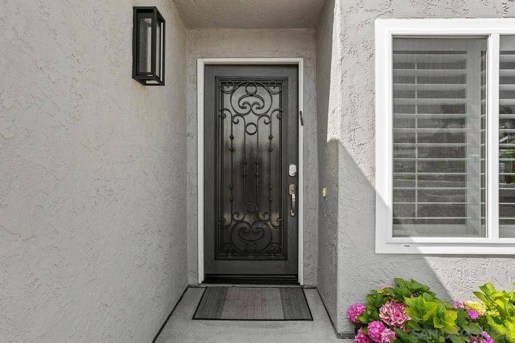 Encinitas, CA 92024,2112 Park Dale Ln