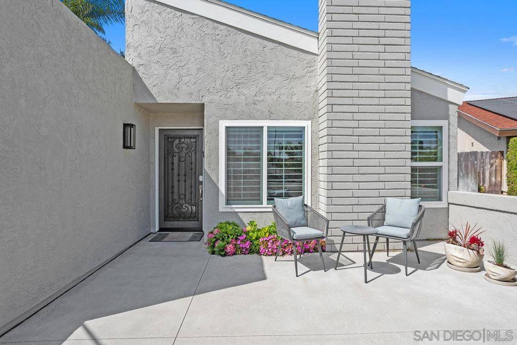 Encinitas, CA 92024,2112 Park Dale Ln