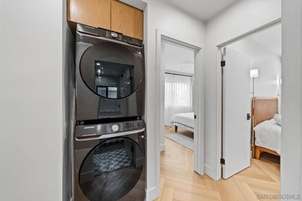 La Jolla, CA 92037,7374 Bishops Ln