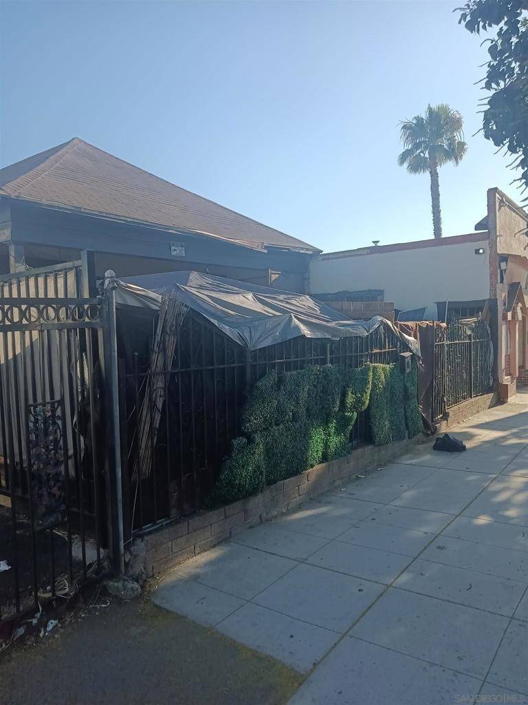 San Diego, CA 92102,2557 Imperial Ave