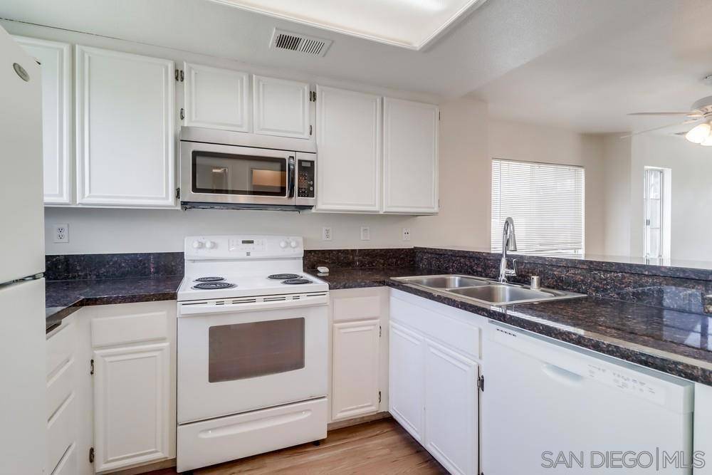 Spring Valley, CA 91977,8945 Arlingdale Way
