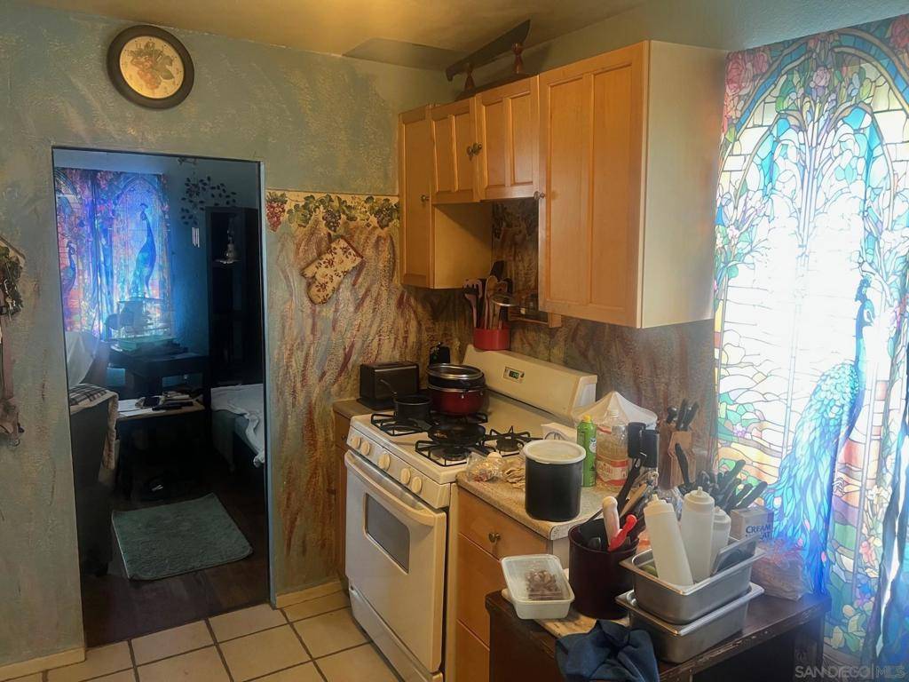 San Diego, CA 92105,3653 Euclid Ave
