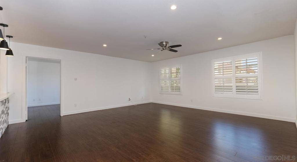 San Diego, CA 92111,2037 Burton st #42