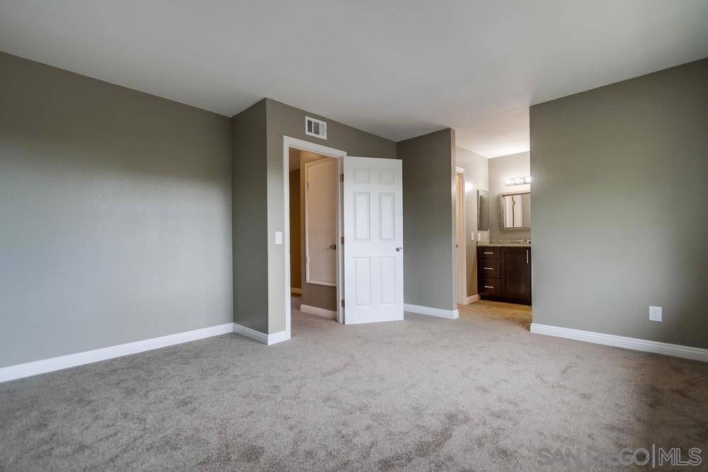 San Ysidro, CA 92173,2989 Village Pine Dr #D