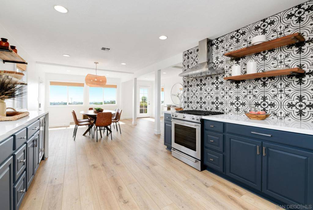 Encinitas, CA 92024,1129 Bonita Dr